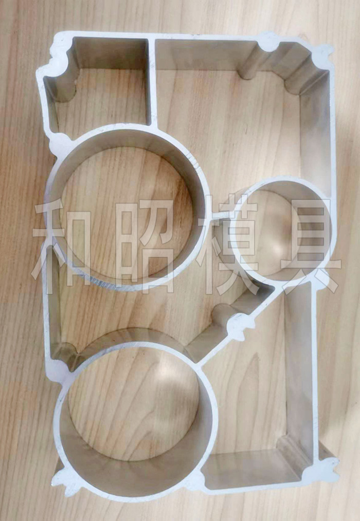 汽車輕量化模具04-.jpg